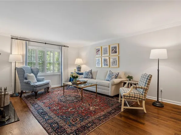 21 Glenald Way NW, Atlanta, GA 30327