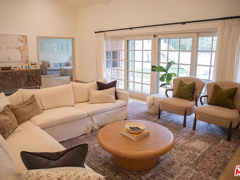3361 Patricia Ave — Photo 4