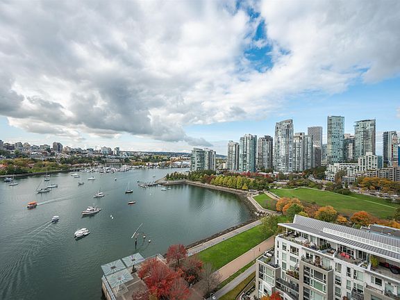 3rd image of 1328 Marinaside Cres #1802