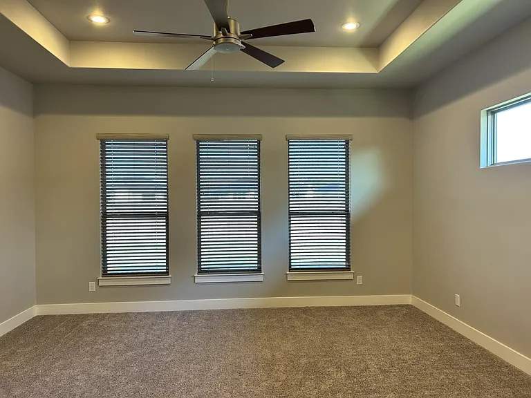 6426 Clayton Ct — Photo 18