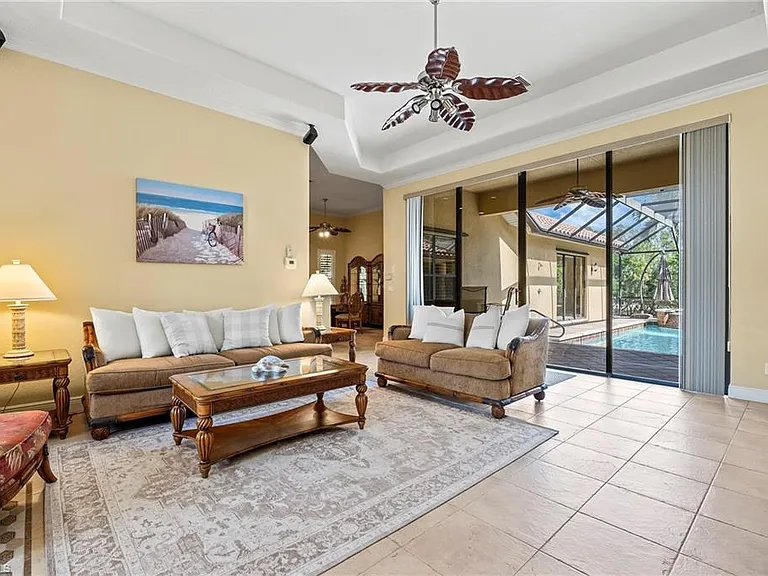 975 Tivoli Ct — Photo 17