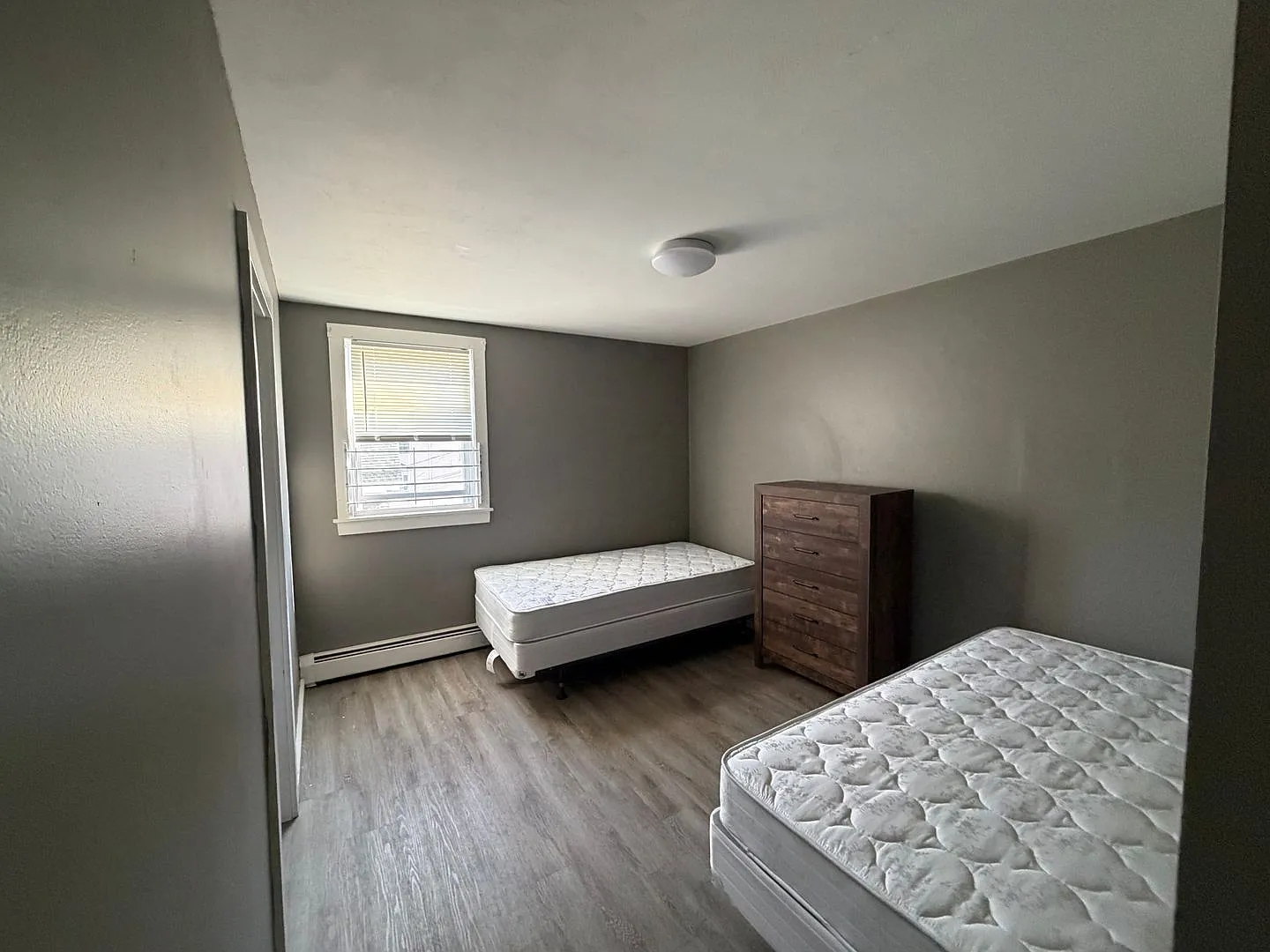 9-15 Riverview Place — Photo 4