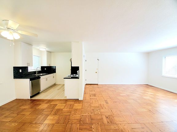 4th image of 1915 Murchison Dr Unit 4