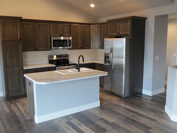 5th image of 4047 Bobolink Ln