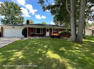 1121 Curwood Rd, Saginaw, MI 48609