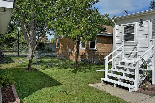 2141 Dobson St — Photo 13