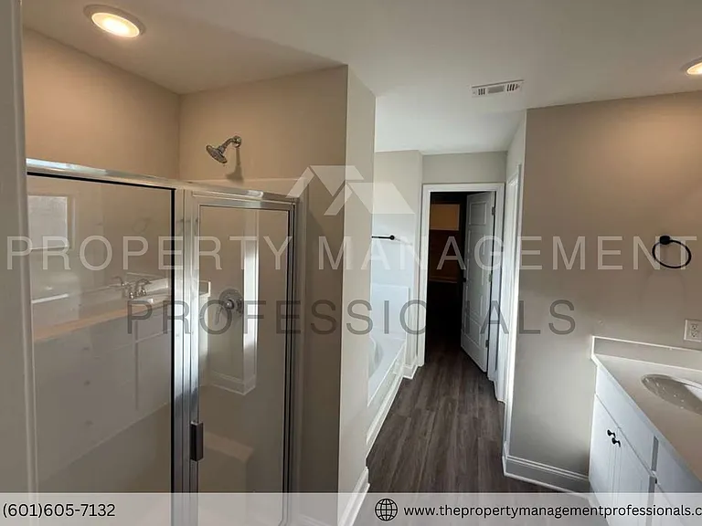 571 Patrick Farms Dr — Photo 17