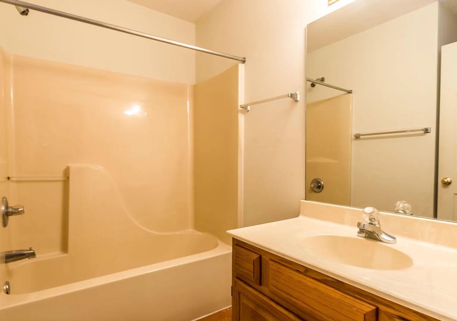 730 Sherwood Hills Dr. 2 Bed/1.5 Bath Townhome — Photo 3