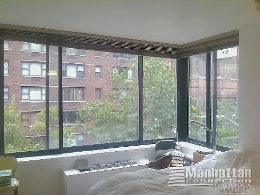 Sold by Manhattan Connection | media 2