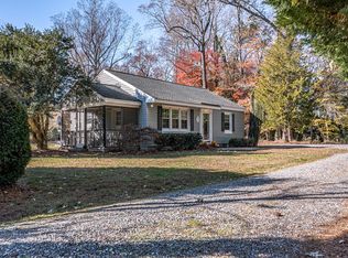 42 Steamboat Rd, Irvington, VA 22480