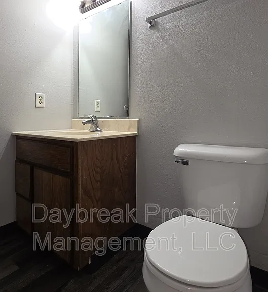2408 3rd Ave N #12 — Photo 11