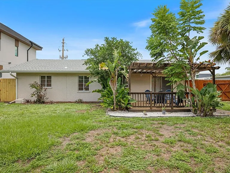 2126 Hyde Park St — Photo 35