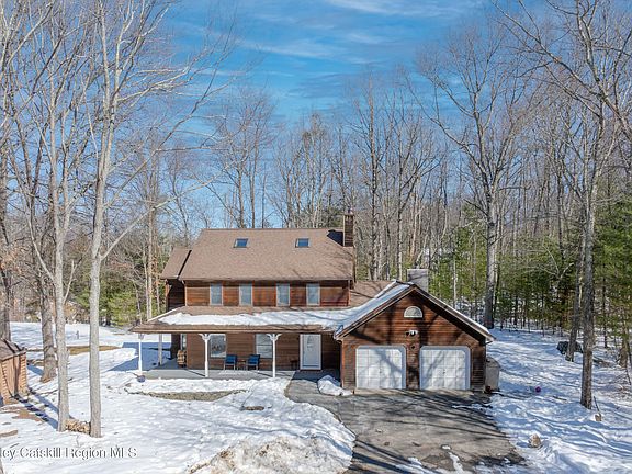 2nd image of 25 Old Farm Road