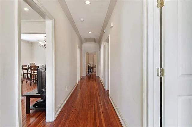 4 bed, 2.0 bath, 1821 sqft, $3,800 — Photo 2