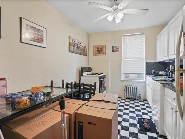 60-46 Putnam Avenue image 27 of 47