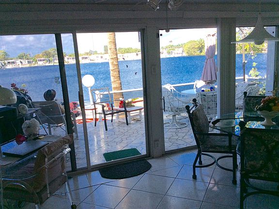 3rd image of 126 Lake Shore Dr #14