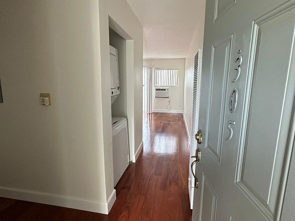 1st image of 1401 N Greenbrier Rd APT 305