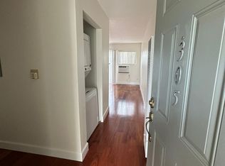 1401 N Greenbrier Rd APT 305, Long Beach, CA 90815