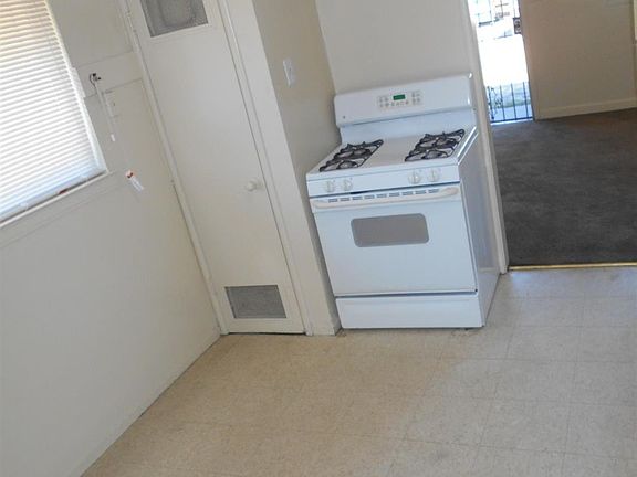 4th image of 1563 - 1567 N Brooks Avenue