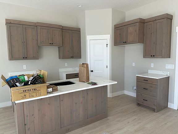 2nd image of 728 Barnwood Rd