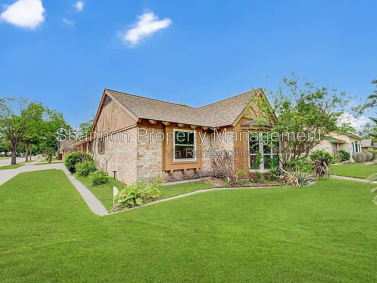 5403 Clift Haven Dr — Photo 2