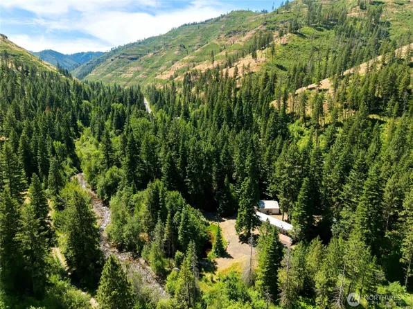 1323 N Touchet Road, Dayton, WA 99328