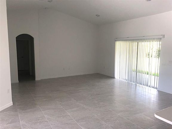 2nd image of 10 FLINTHILL LANE