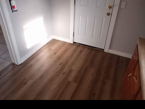 4th image of 1314 Avalon Dr #2