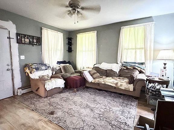 4th image of 73 Lake St