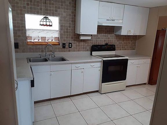 2nd image of 684 San Juan Bay
