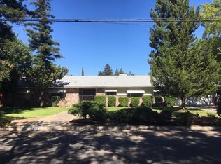 4690 N Barton Ave, Fresno, CA 93726