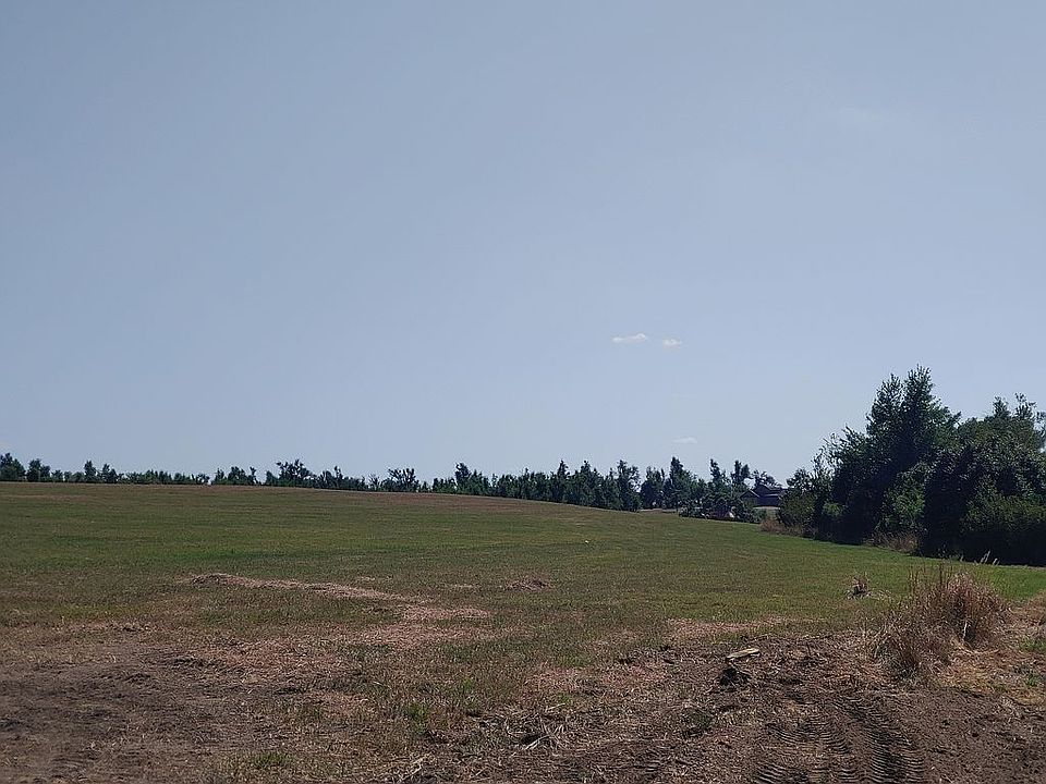 2nd image of 8410 N Banner Rd