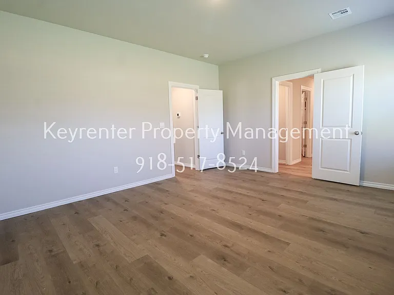 15610 S 75th East Ave — Photo 35