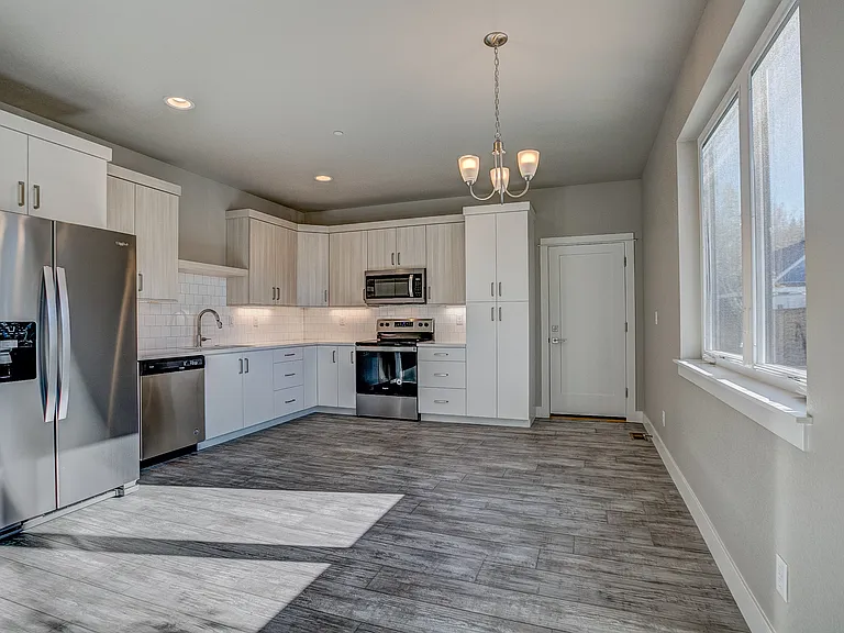 817 Cherokee Dr — Photo 11