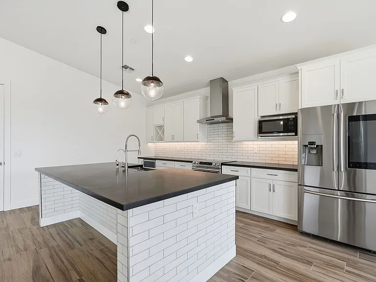 8503 E Amelia Ave — Photo 9