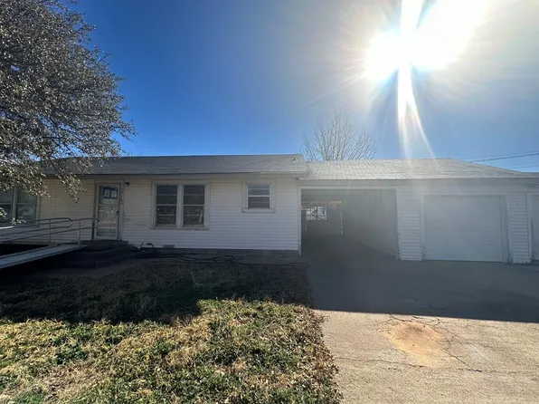 1718 Bishop St, Robert Lee, TX 76945