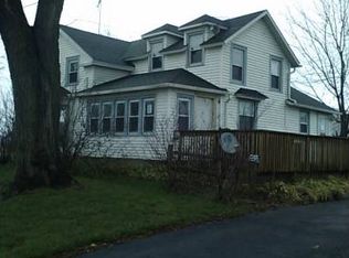 5487 S Lowell Park Rd, Dixon, IL 61021