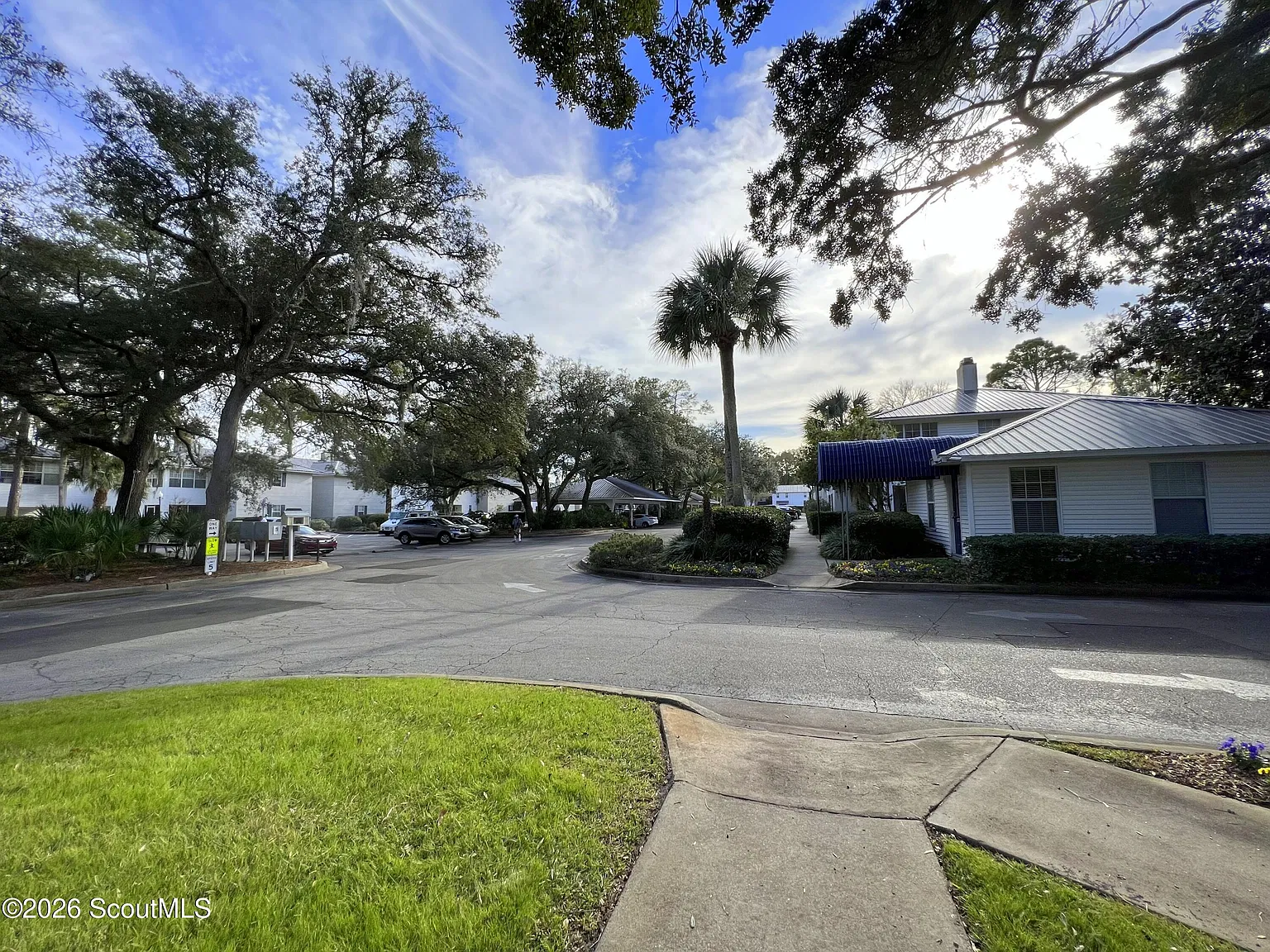 2 bed, 2.5 bath, 1120 sqft, $2,200 — Photo 3