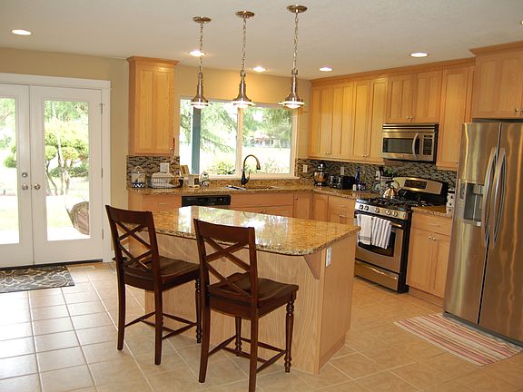 Large Open Concept Kitchen