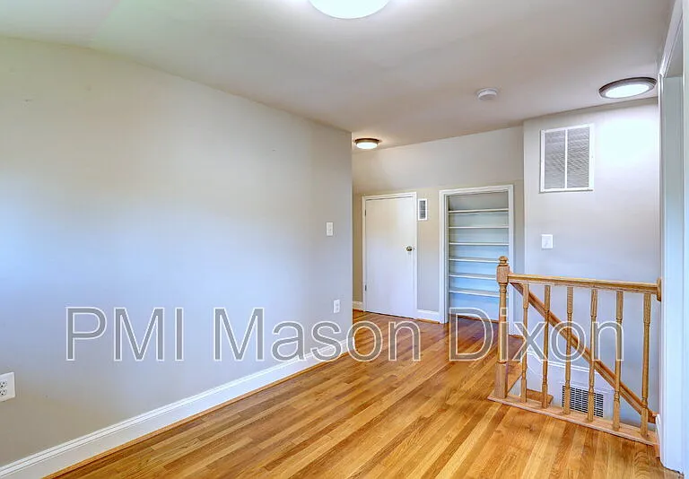 330 Compton Ave — Photo 34