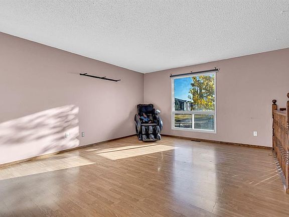 5th image of 139 E Falton Way NE