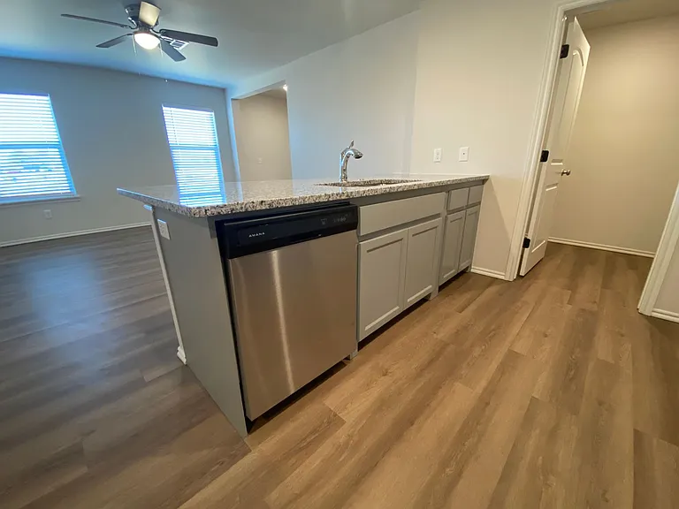 10801 NW 119th Pl — Photo 13