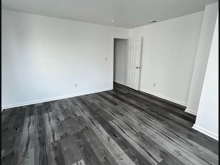 206 53rd St #2 — Photo 7
