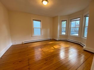 391 Windsor St #1, Cambridge, MA 02141