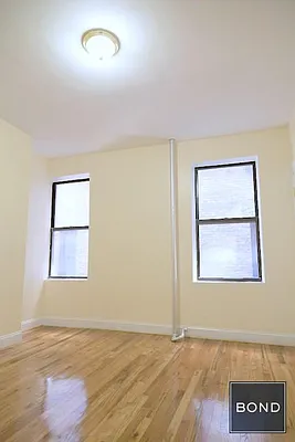 Rented by Bond New York | media 8
