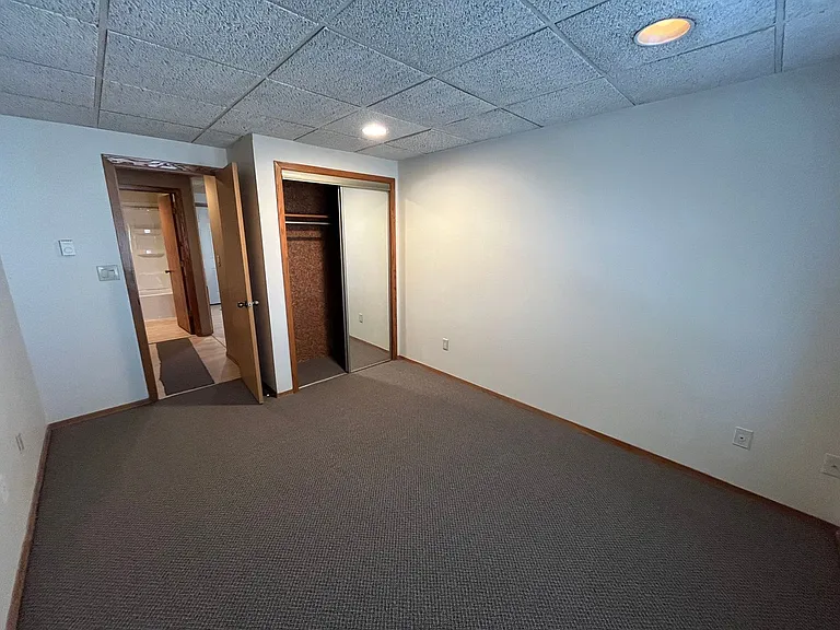 236 Thayer St — Photo 11