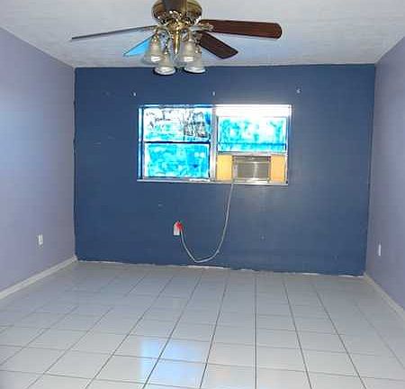 5th image of 3610 NW 21st St APT 406
