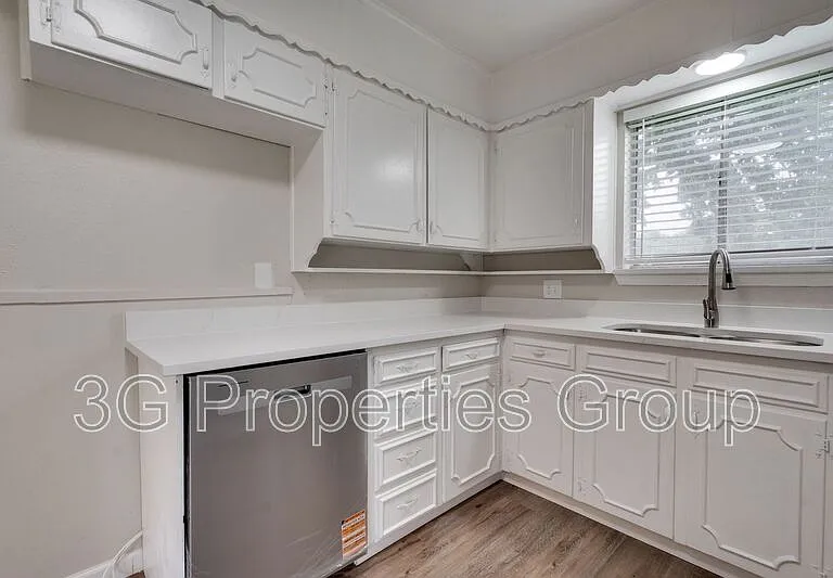 140 Joyce Dr — Photo 13