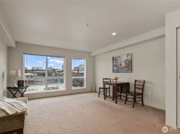 2818 Grand Avenue #B401, Everett, WA 98201