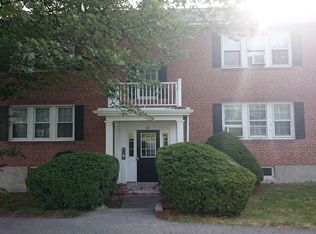 11 Hammond Pond Pkwy APT 1, Newton, MA 02467